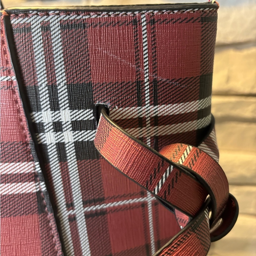 Plaid Red Women's Tote Bag - Picture 9 of 10